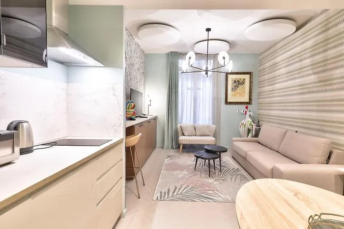 33 Marbeuf 4* Paris