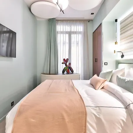 Chez Oscar Apart’hôtel Champs Elysées 4*