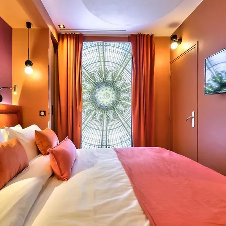 Chez Oscar Apart’hôtel Champs Elysées Paris