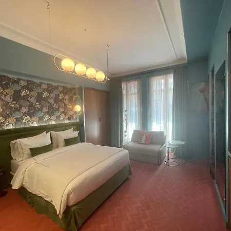 Chez Oscar Apart’hôtel Champs Elysées 4* Paris