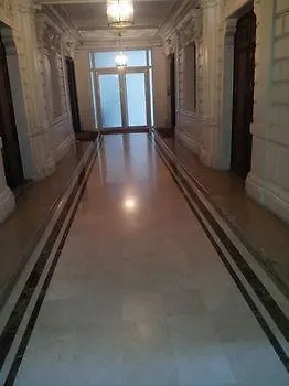 Chez Oscar Apart’hôtel Champs Elysées Paris