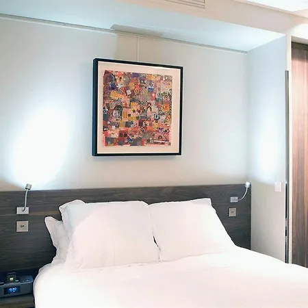 Chez Oscar Apart’hôtel Champs Elysées 4*