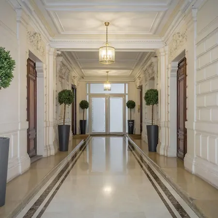 Chez Oscar Apart’hôtel Champs Elysées Paris