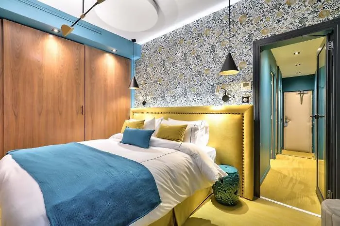 33 Marbeuf Apart Otel Paris