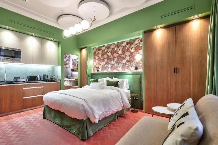 33 Marbeuf Apart Otel 4*