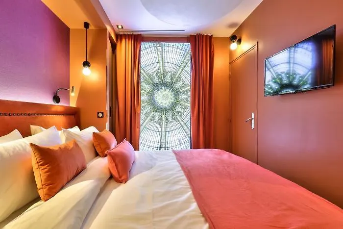 33 Marbeuf Apart Otel