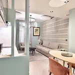 33 Marbeuf Paris