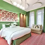 Apart Otel 33 Marbeuf 4*